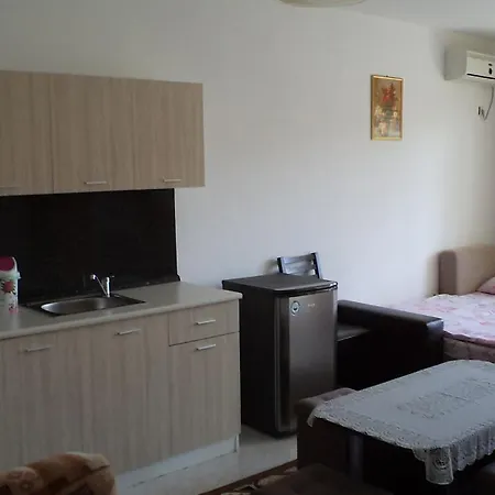 In Sunny Hill 3 Apartment