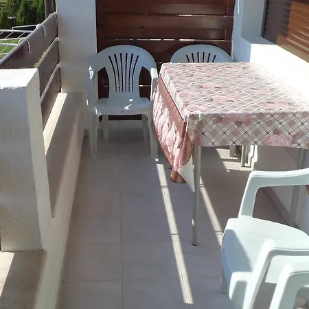 In Sunny Hill 3 Apartment
